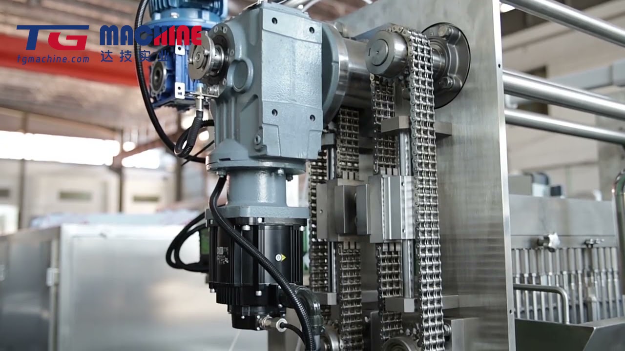 How does jelly gummy candy making machine works