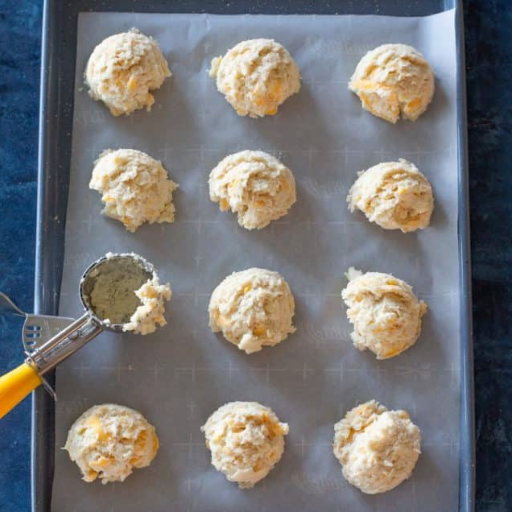 Step-by-Step Guide to Making Red Lobster Cheddar Bay Biscuits