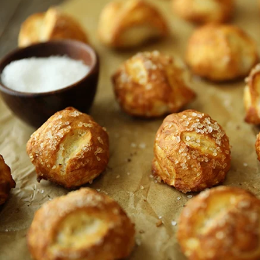 biscuit pretzel bites